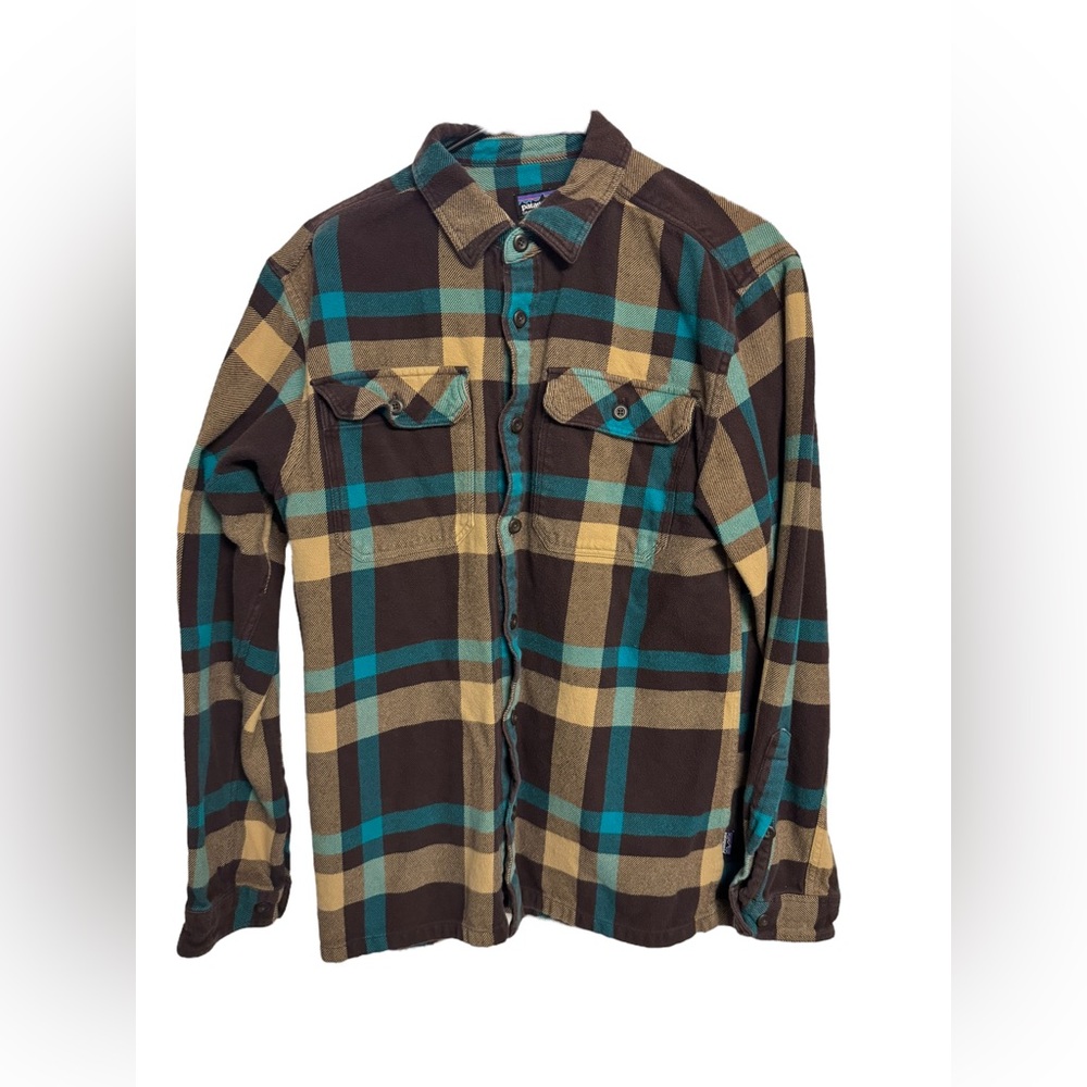 Patagonia Men’s Fjord Organic Cotton Plaid Flannel Button Up